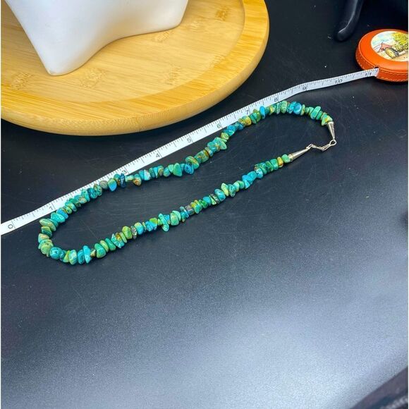 Ladies 18” multiple rough cut turquoise stones necklace with 925 silver clasp - Picture 4 of 8